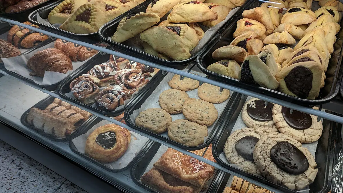 Roses The Bakers – bakery in Fulwood, Sheffield